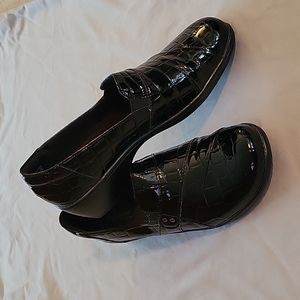 🆕️ Clarks May Marigold Black Patent Croc Slip-On